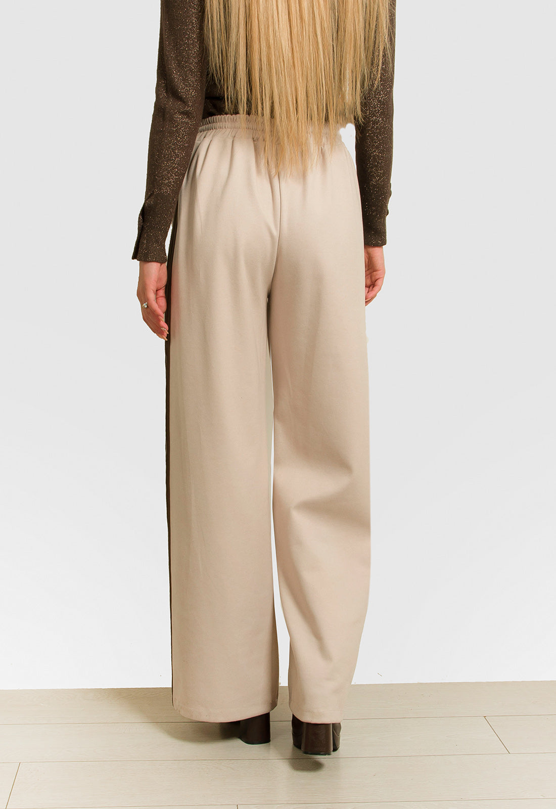 ΠΑΝΤΕΛΟΝΑ ΜΕ ΛΑΣΤΙΧΟ ΚΑΙ ΔΙΑΚΟΣΜΗΤΙΚΗ ΡΙΓΑ-ΒΑΝΙΛΙΑ