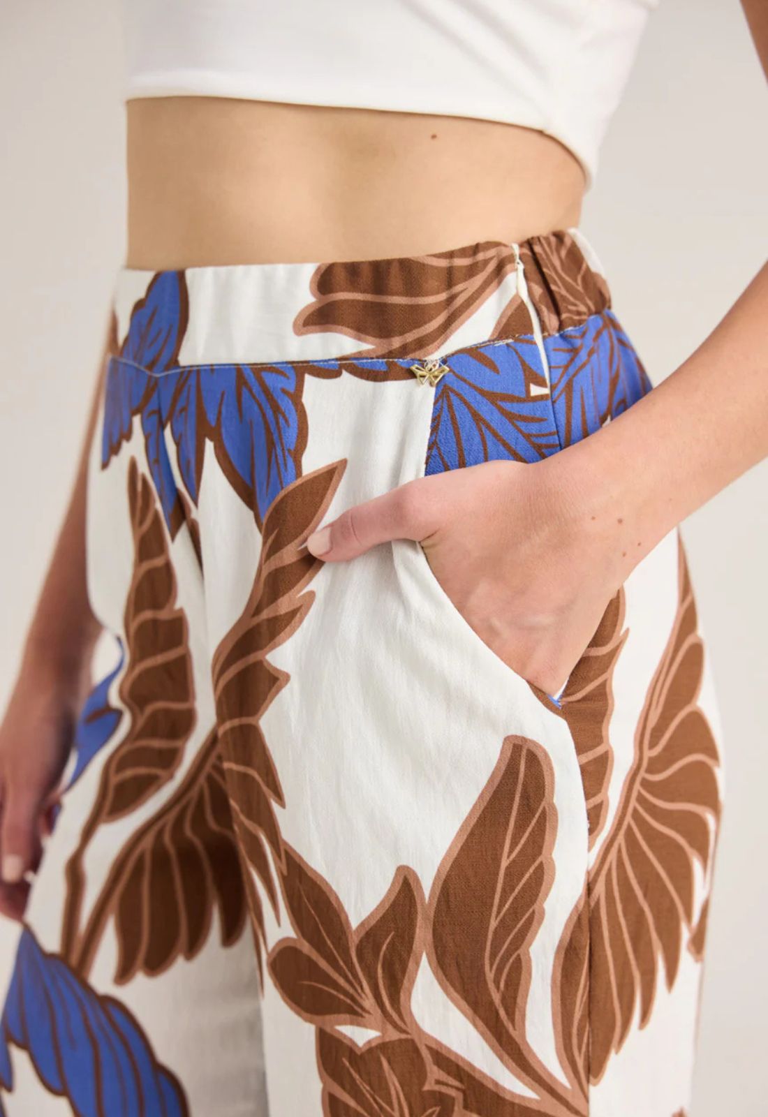 ΠΑΝΤΕΛΟΝΑ WIDE LEG ΜΕ TROPICAL PRINT-ΚΑΦΕ