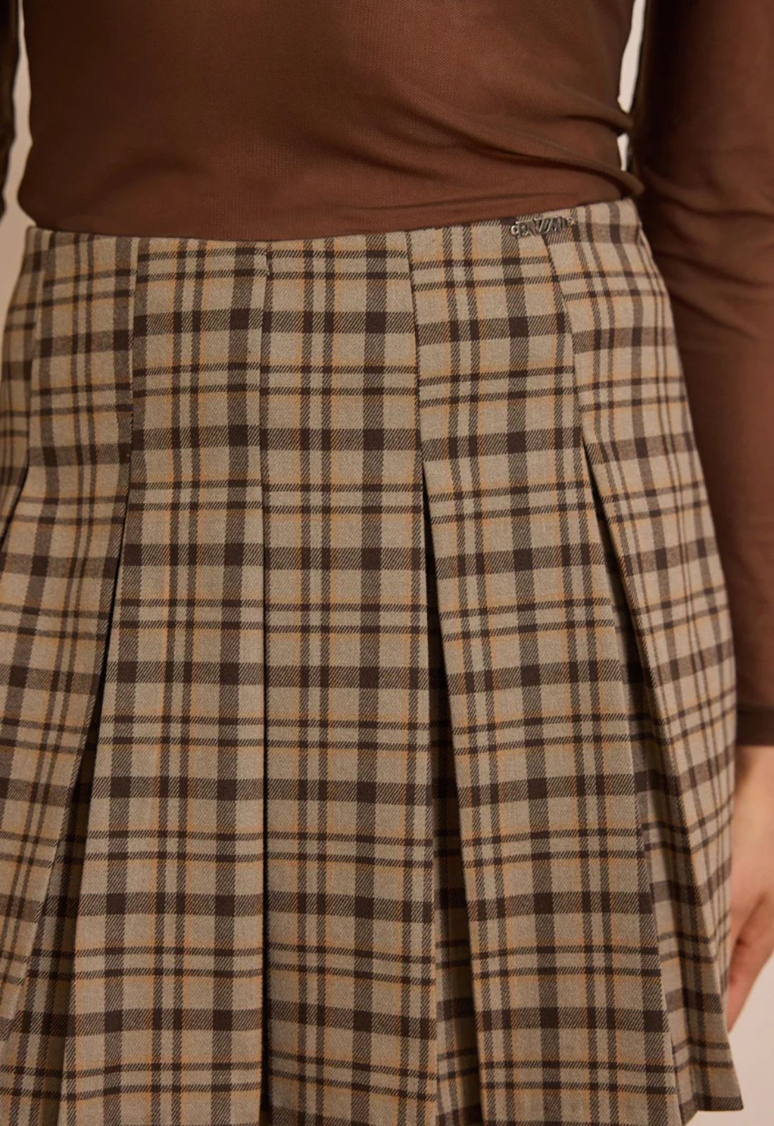 SKORT ΚΑΡΩ ΜΕ ΚΟΥΦΟΠΙΕΤΕΣ-ΠΟΥΡΟ