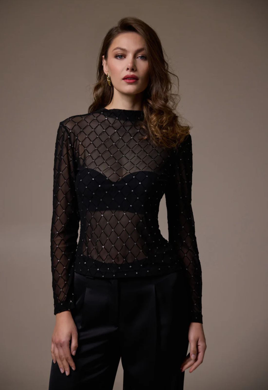 ΜΠΛΟΥΖΑ ΗΜΙΔΙΑΦΑΝΗ ΜΕ ΚΑΡΟ ΜΟΤΙΒΟ-ΜΑΥΡΗ