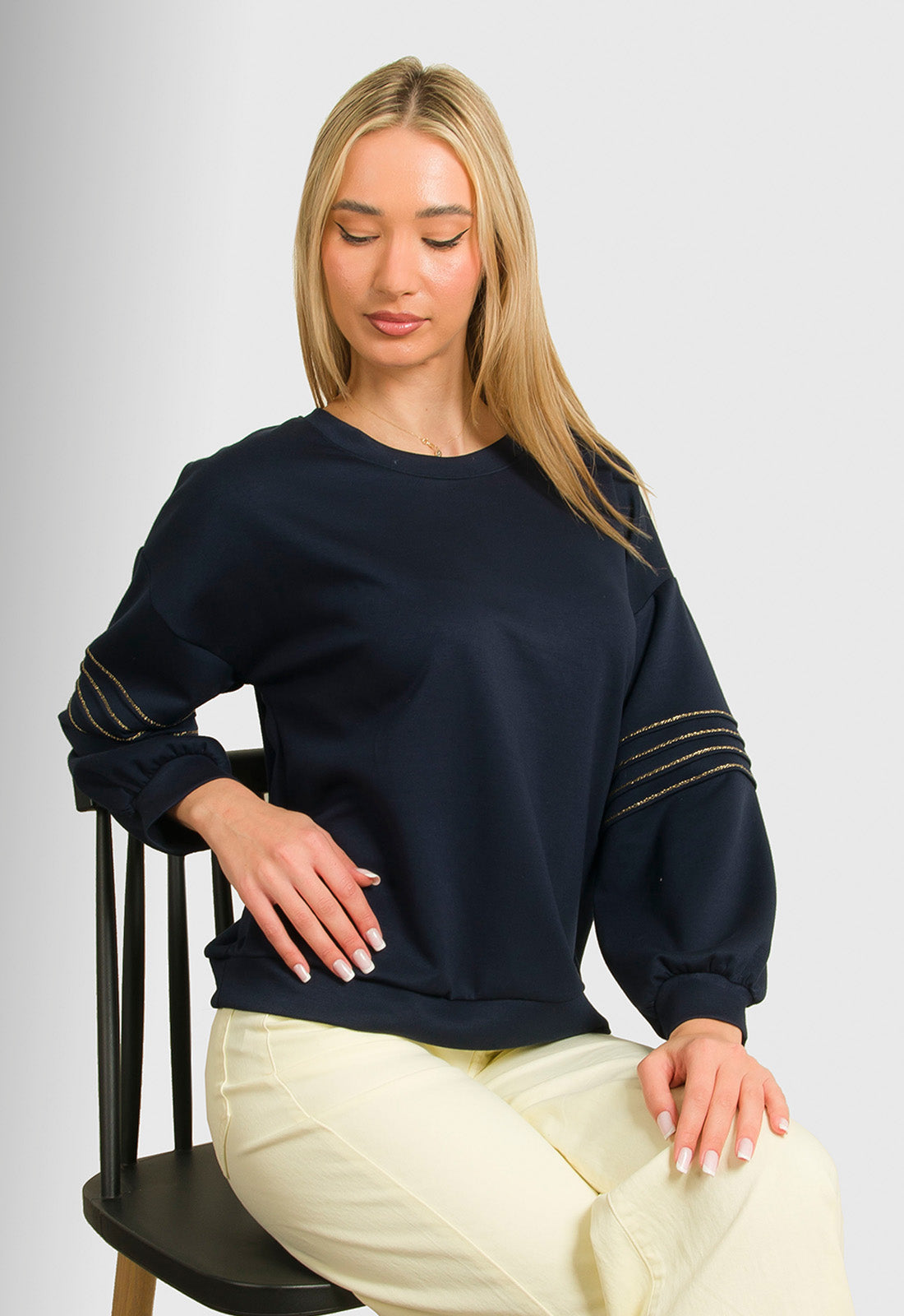 ΜΠΛΟΥΖΑ ΤΥΠΟΥ ΦΟΥΤΕΡ ΜΕ ΣΧΕΔΙΟ ΣΤΟ ΜΑΝΙΚΙ-ΜΠΛΕ