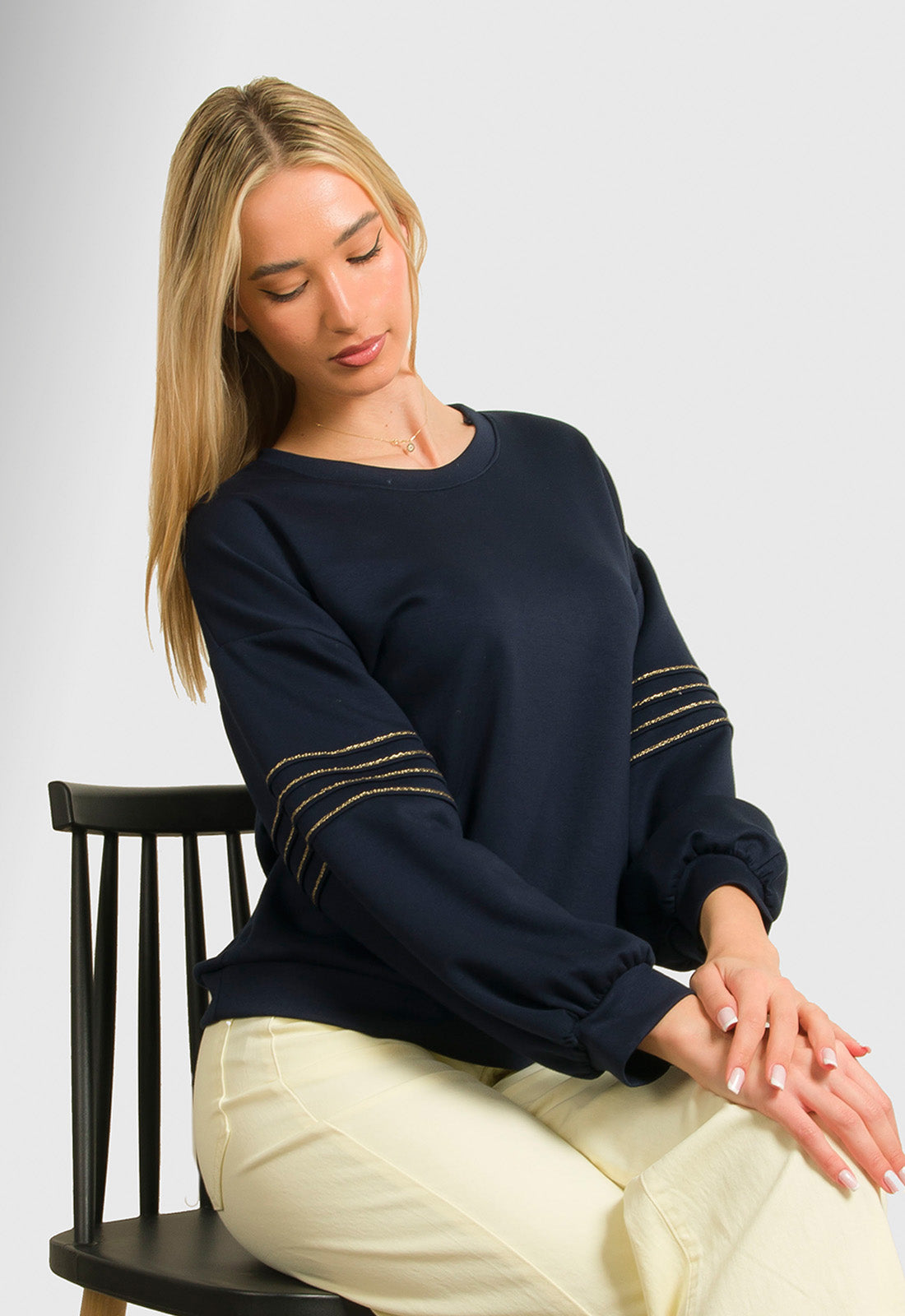 ΜΠΛΟΥΖΑ ΤΥΠΟΥ ΦΟΥΤΕΡ ΜΕ ΣΧΕΔΙΟ ΣΤΟ ΜΑΝΙΚΙ-ΜΠΛΕ