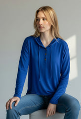 ΜΠΛΟΥΖΑ ΒΑΜΒΑΚΕΡΗ ΜΕ ΚΟΥΚΟΥΛΑ-ΜΠΛΕ ΡΟΥΑ