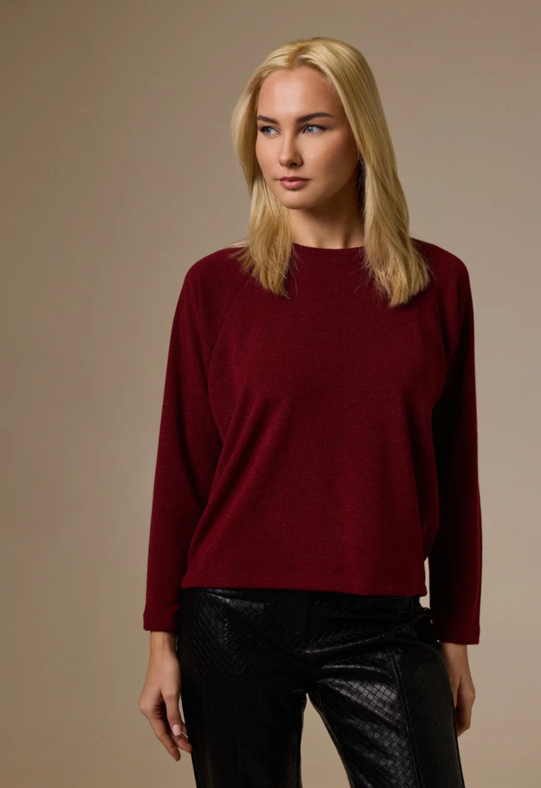 ΜΠΛΟΥΖΑ ΠΛΕΚΤΗ ΛΑΙΜΟΚΟΨΗ-ΜΠΟΡΝΤΟ