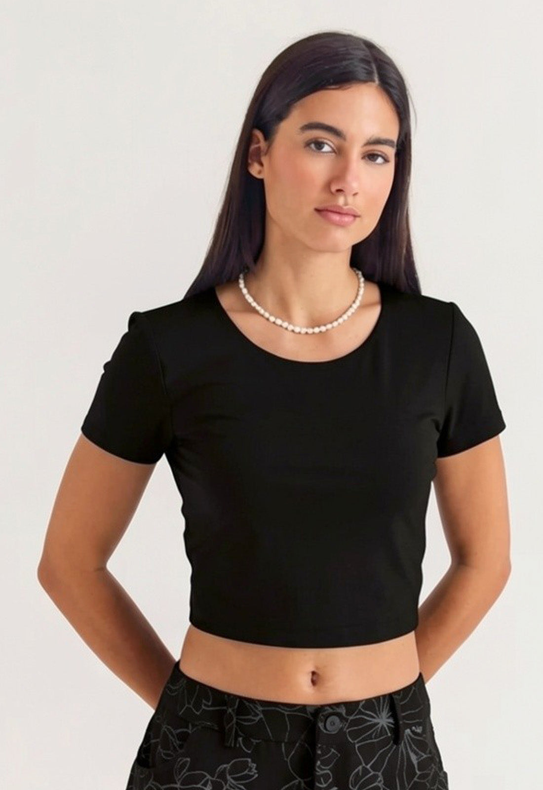 ΜΠΛΟΥΖΑΚΙ CROP TOP ΕΦΑΡΜΟΣΤΟ-ΜΑΥΡΟ