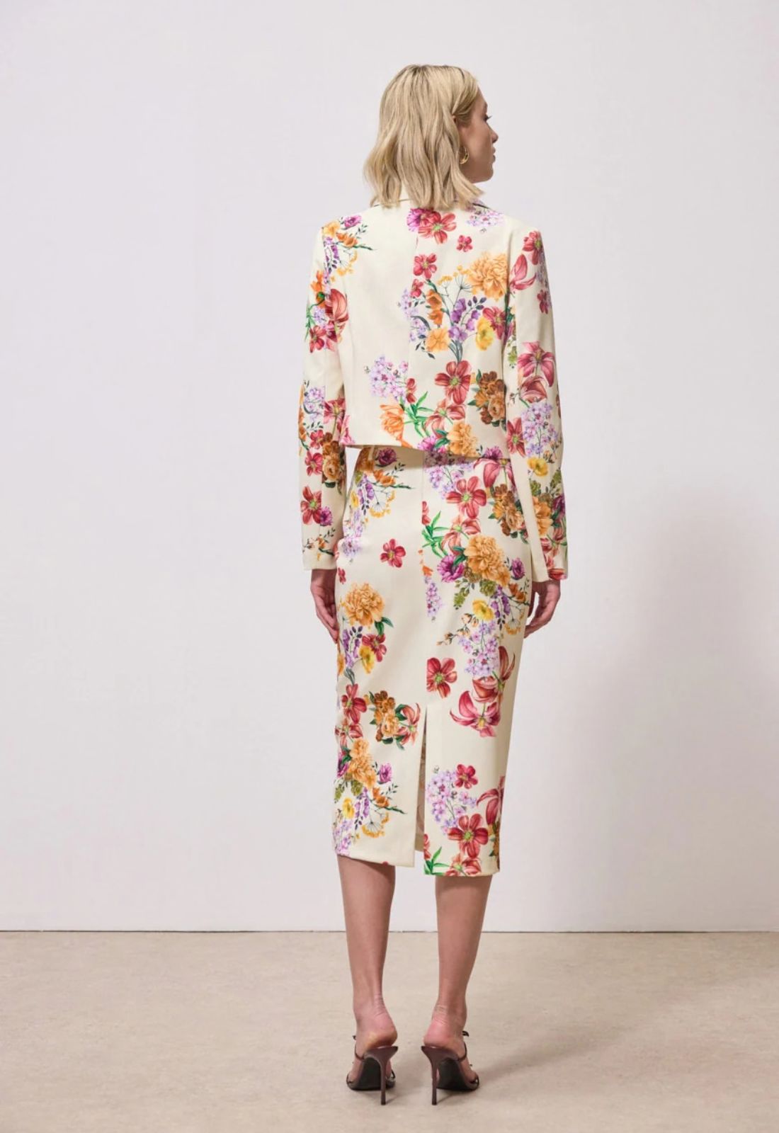 ΣΑΚΑΚΙ CROPPED FLORAL - ΒΑΝΙΛΙΑ