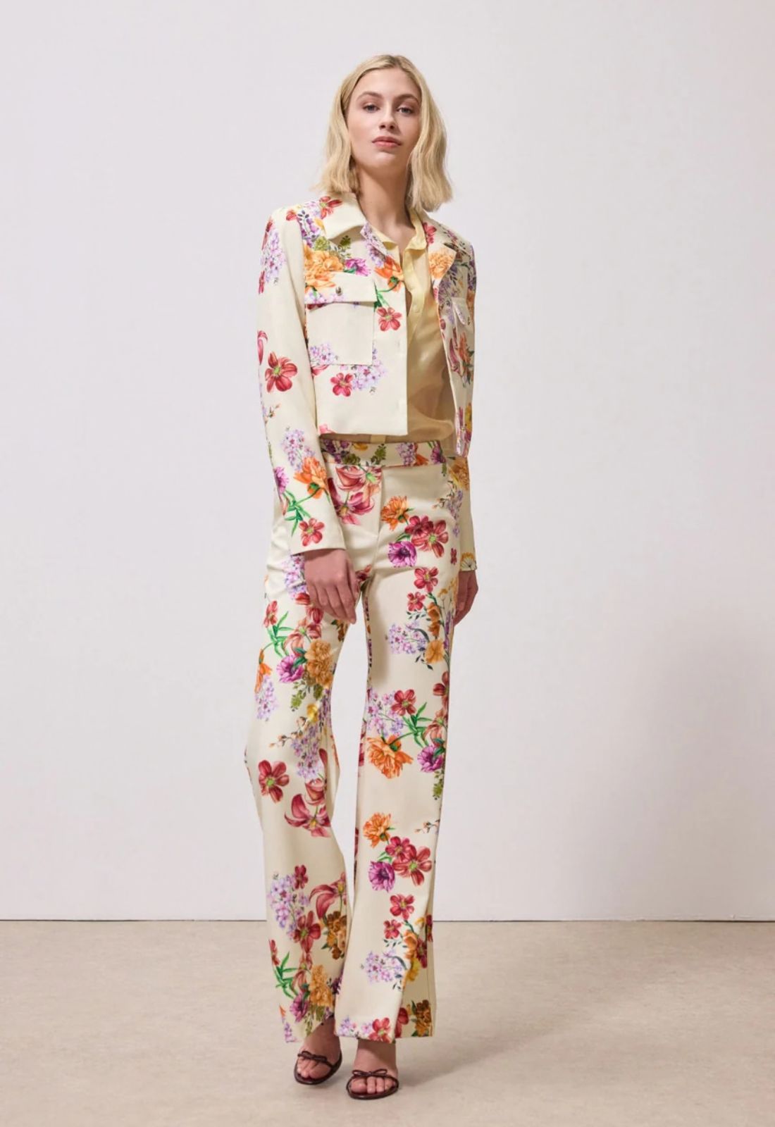 ΣΑΚΑΚΙ CROPPED FLORAL - ΒΑΝΙΛΙΑ