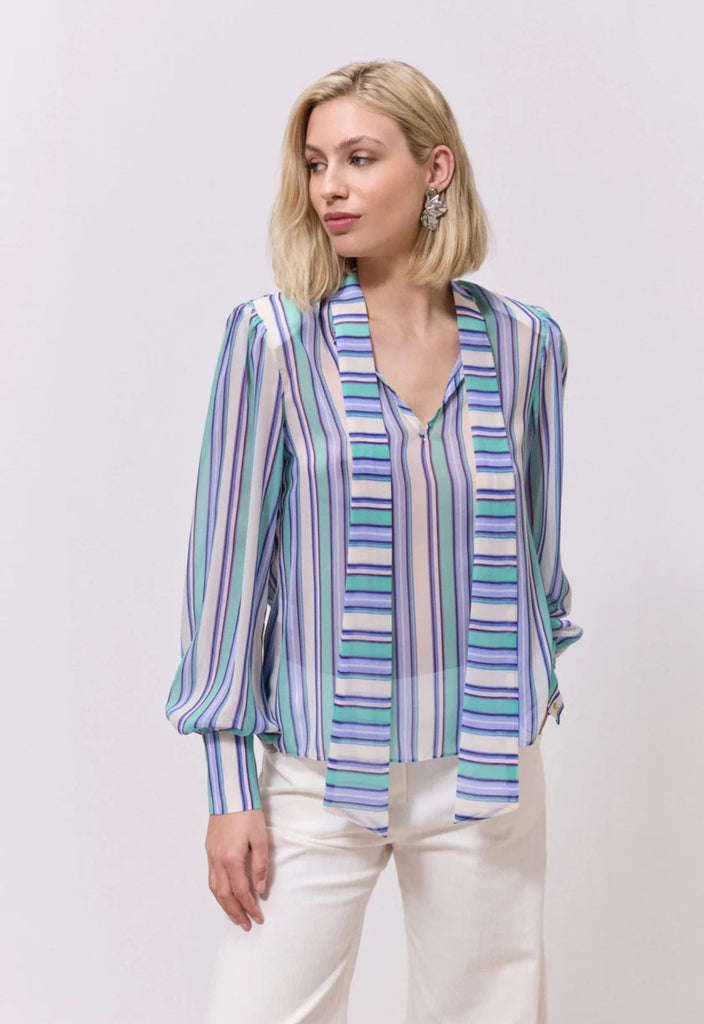 ΜΠΛΟΥΖΑ ΡΙΓΕ ΜΕ ΦΙΟΓΚΟ-ΜΕΝΤΑ