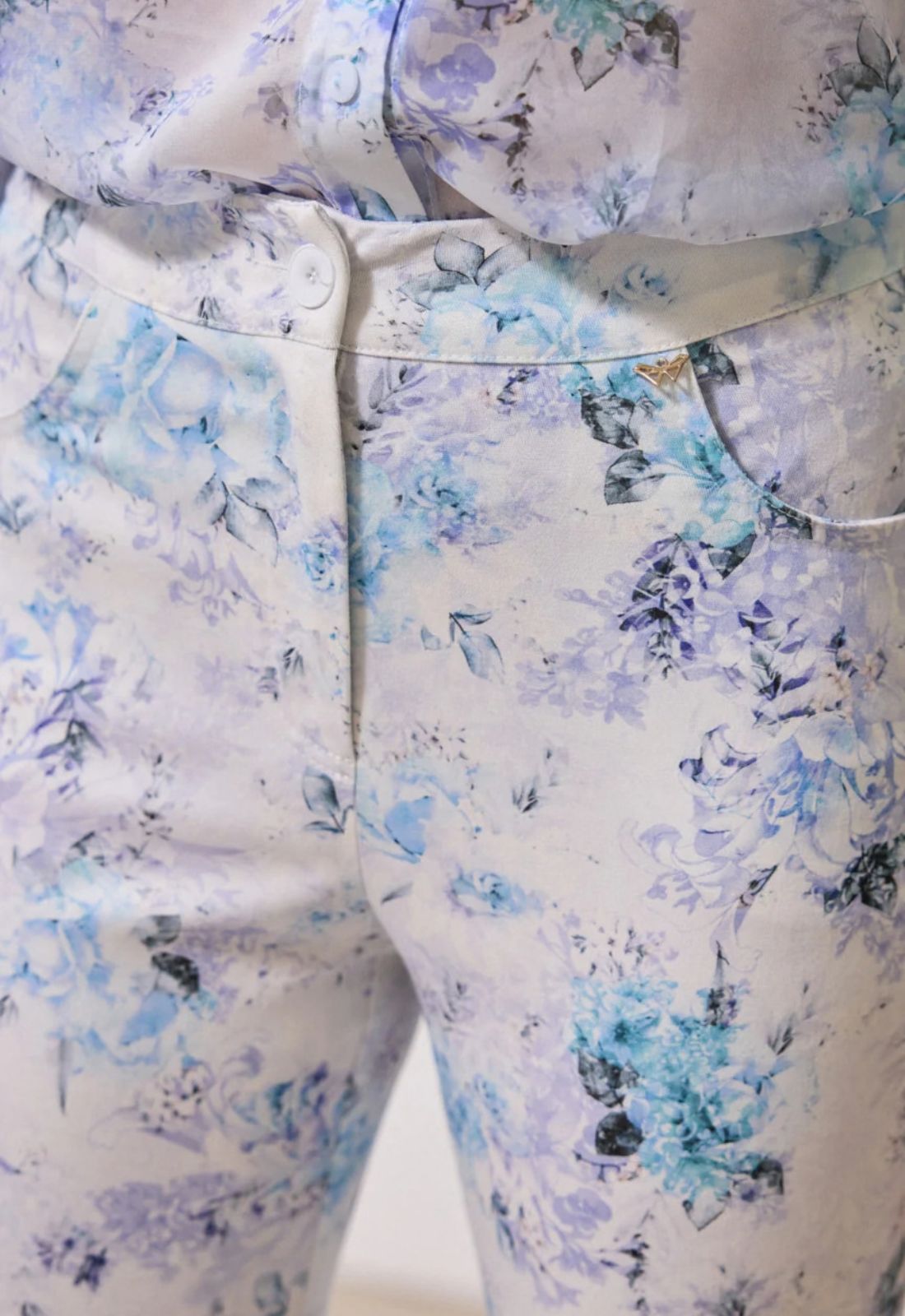 ΠΑΝΤΕΛΟΝΙ FLORAL CROPPED SLIM FIT-ΣΙΕΛ