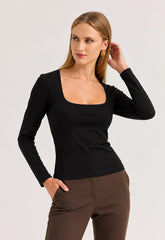 ΜΠΛΟΥΖΑ ΕΦΑΡΜΟΣΤΗ ΜΕ ΤΕΤΡΑΓΩΝΟ ΚΑΡΕ-ΜΑΥΡΗ