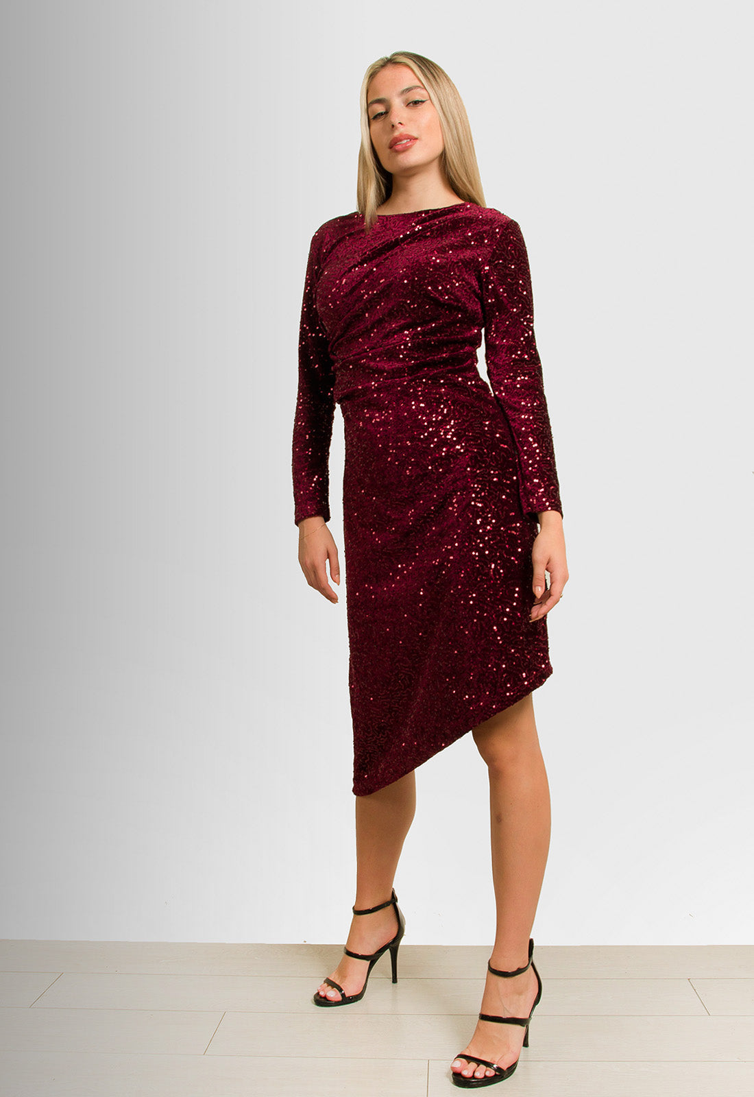 ΦΟΡΕΜΑ ΑΣΥΜΜΕΤΡΟ ΜΕ ΠΑΓΕΤΕΣ-ΜΠΟΡΝΤΟ