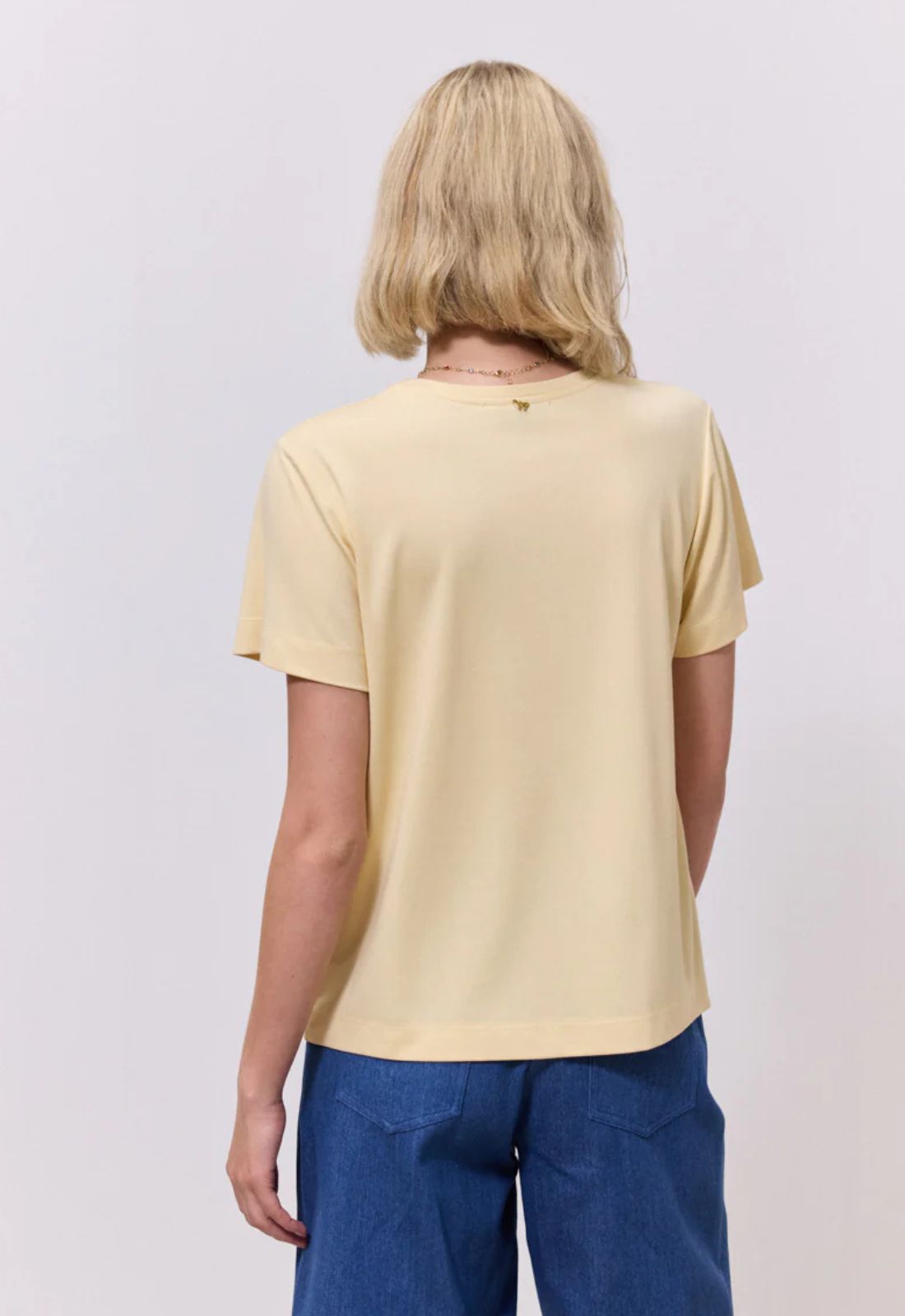 ΜΠΛΟΥΖΑ ΜΕ ΤΥΠΩΜΑ ΤΡΙΑΝΤΑΦΥΛΛΟ-BUTTER