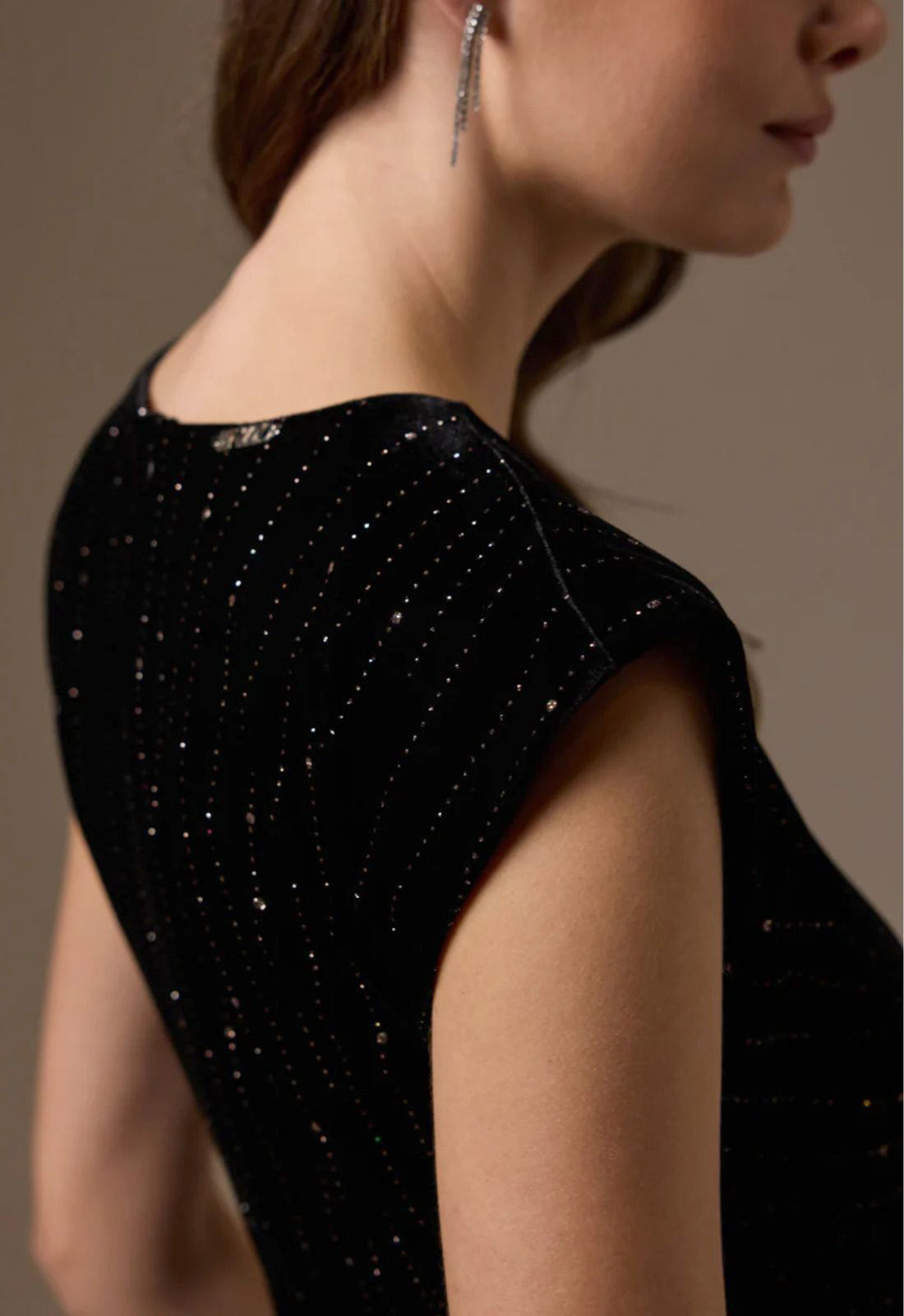 ΦΟΡΕΜΑ ΜΙΝΙ ΒΕΛΟΥΔΟ ΜΕ ΓΚΛΙΝΤΕΡ-ΜΑΥΡΟ