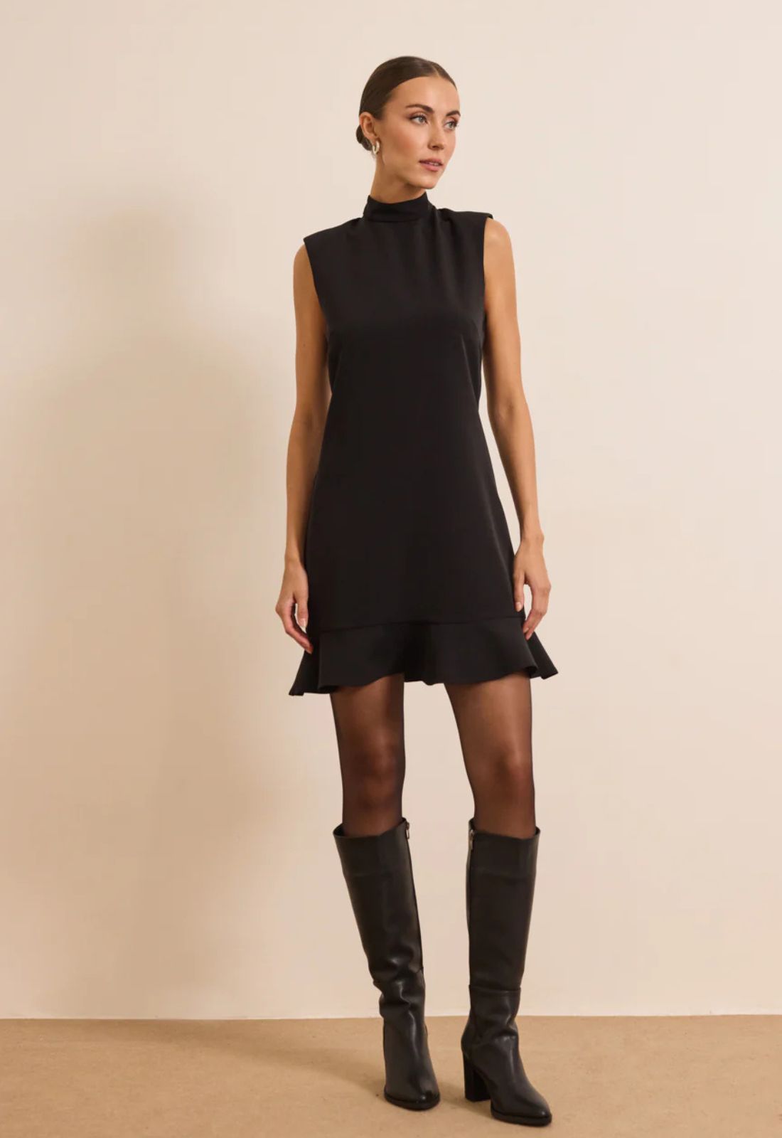 ΦΟΡΕΜΑ ΜΙΝΙ ΜΕ ΣΧΕΔΙΟ ΒΟΛΑΝ-ΜΑΥΡΟ